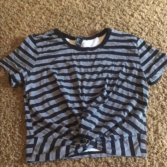 CROP TOP - Picture 1 of 1